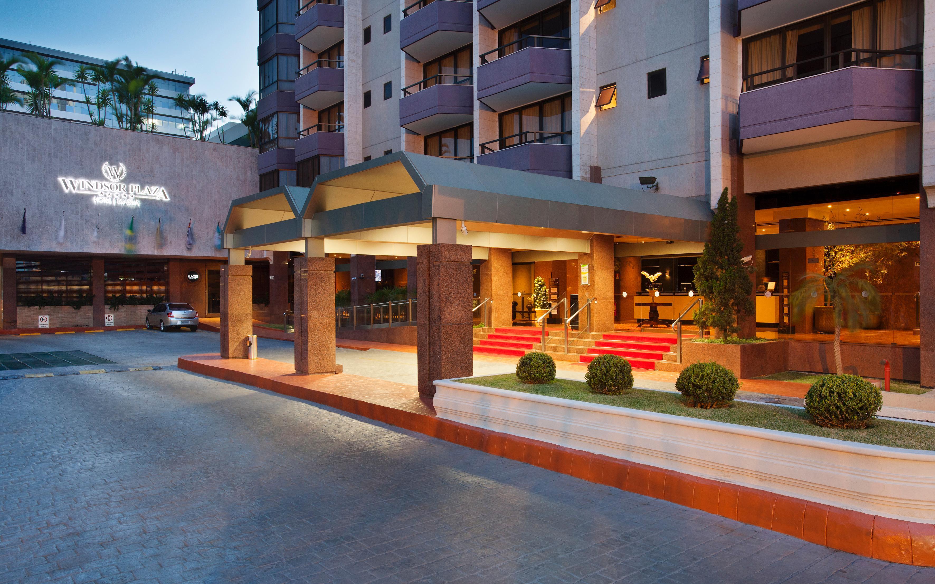 Hotel Windsor Plaza Brasilia Esterno foto Entrance of the hotel